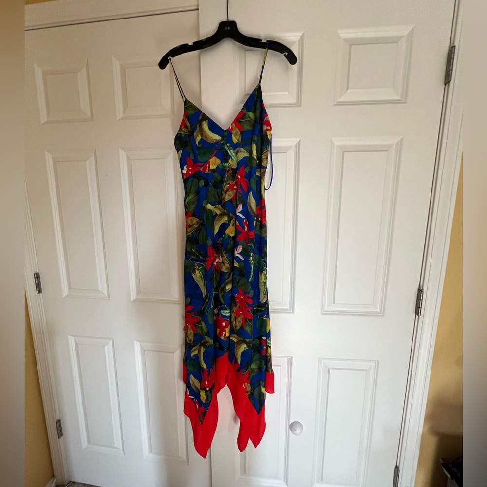 Alice and Olivia dress size 6, with price tag.